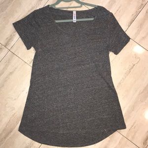 Lula Roe Classic Tee - small